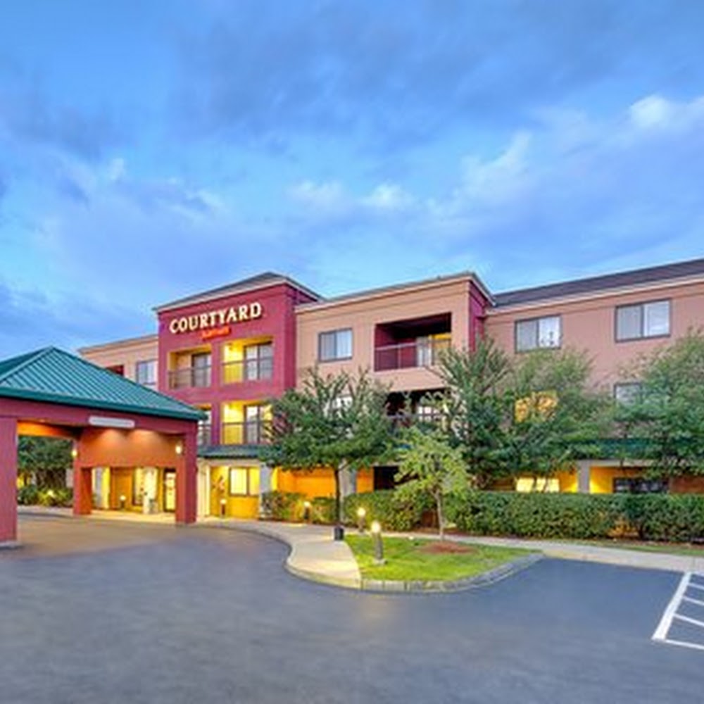 Courtyard by Marriott Manchester-Boston Regional Airport