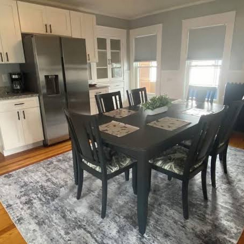 Cozy 3 bedroom in a friendly neighborhood close to I-93!